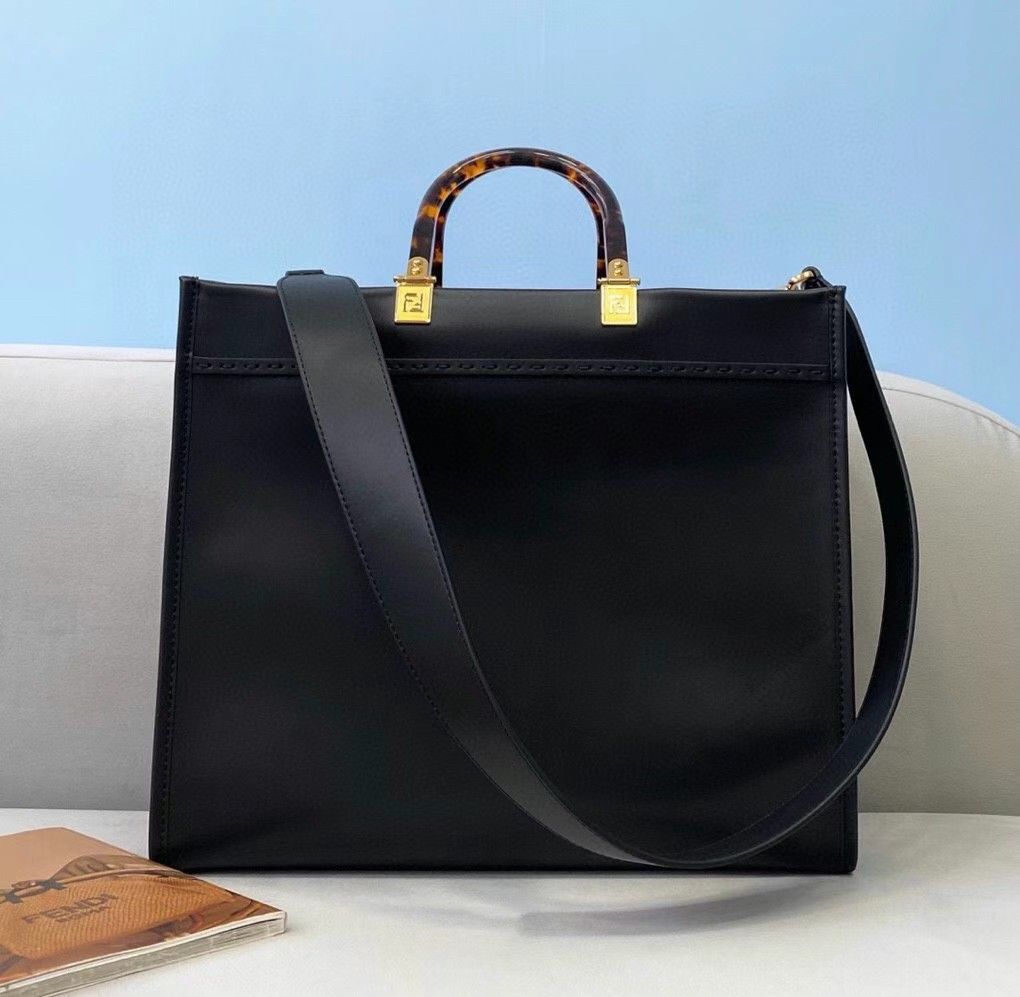 Fendi Sunshine Medium Tote Bag In Black Calfskin