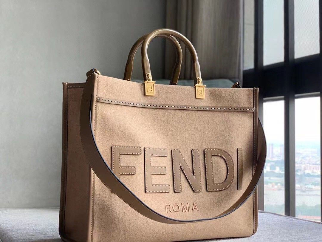 Fendi Sunshine Medium Tote Bag In Brown Flannel