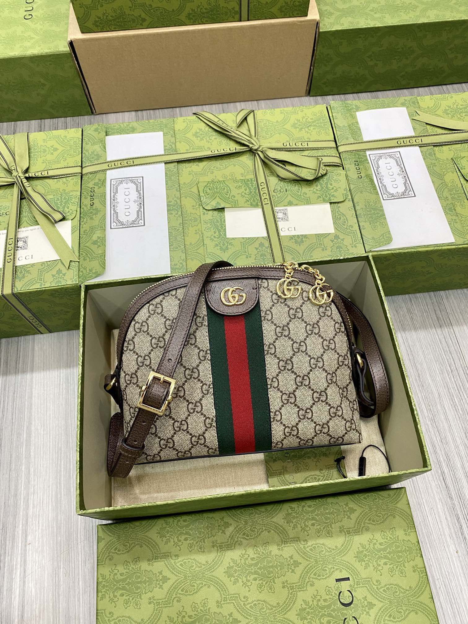 Gucci Ophidia Gg Small Shoulder Bag Gg Supreme