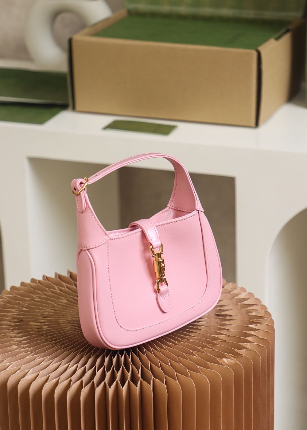 Gucci Jackie 1961 Mini Shoulder Bag Light Pink Leather