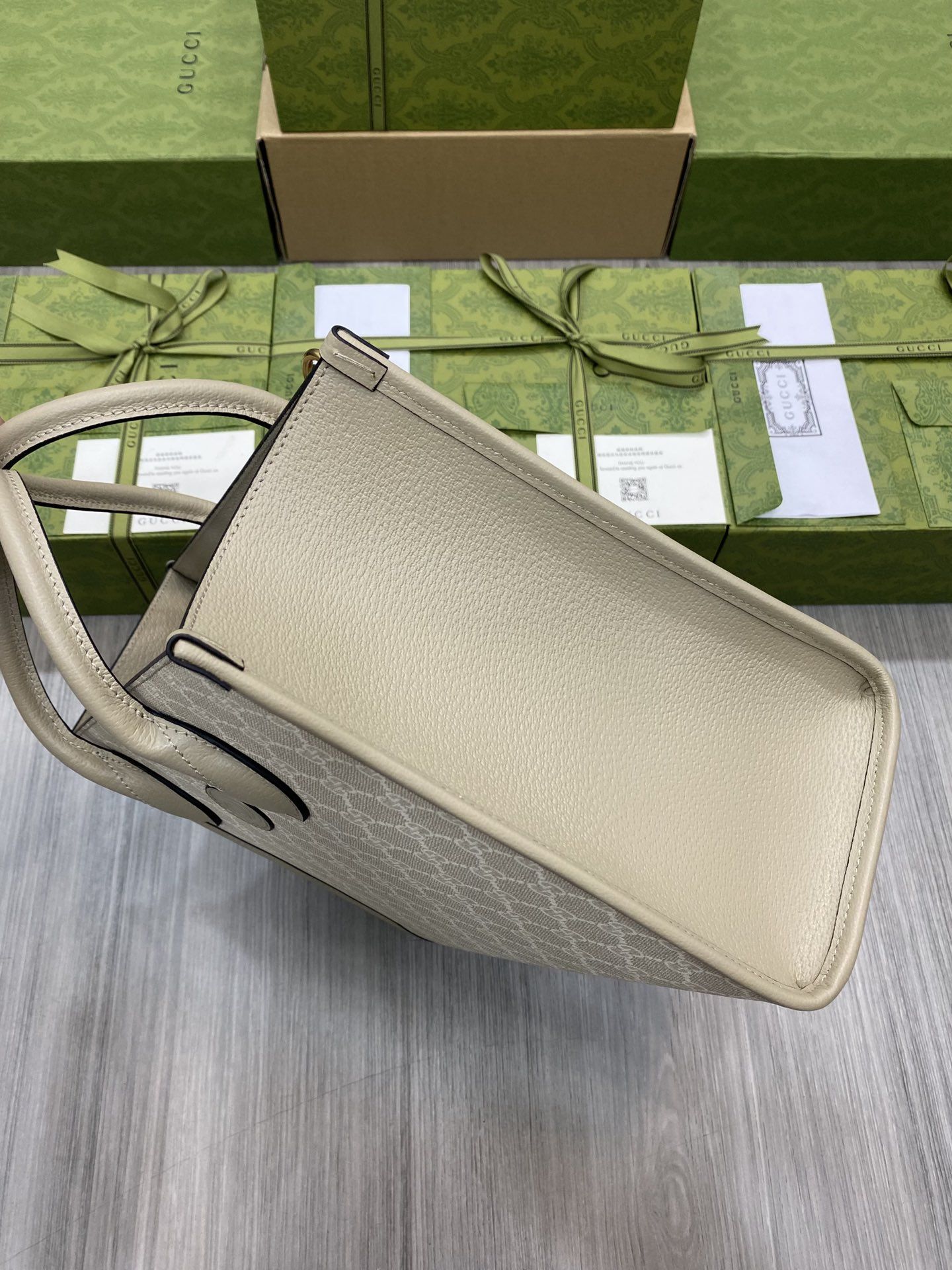 Gucci Small Tote Bag With Interlocking G Beige And White Gg Supreme