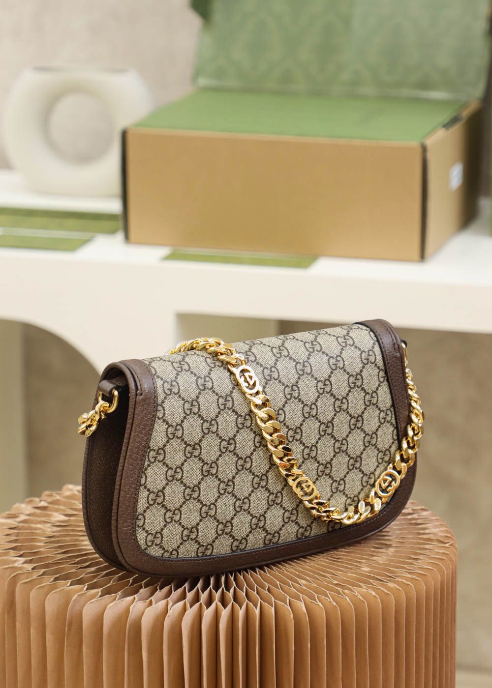 Gucci Blondie Shoulder Bag Beige And Ebony Supreme