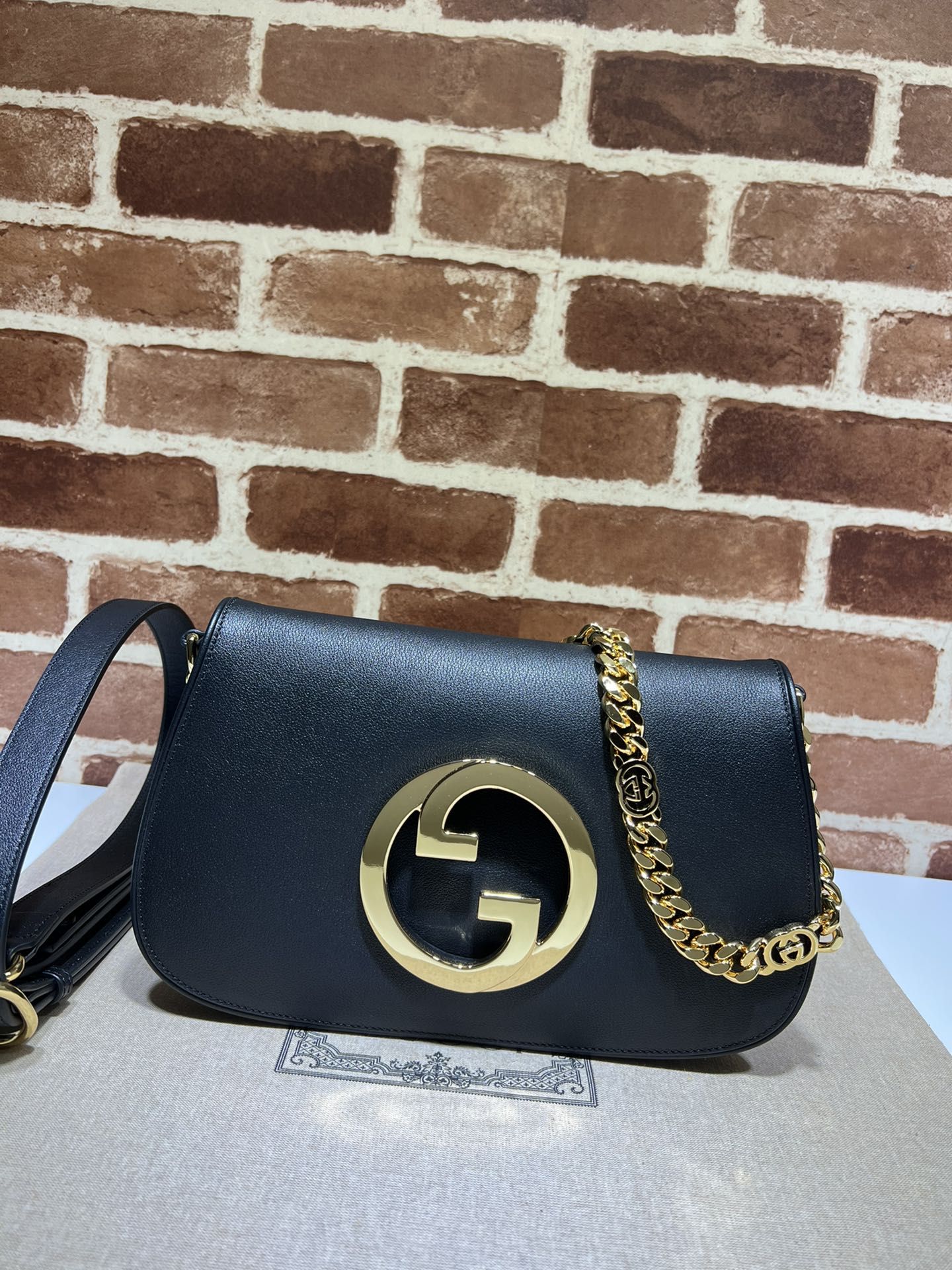 Gucci Blondie Shoulder Bag  Black Leather