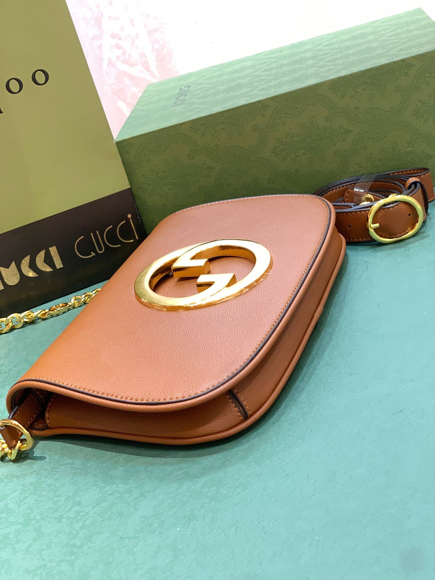 Gucci Blondie Shoulder Bag  Cuir Leather