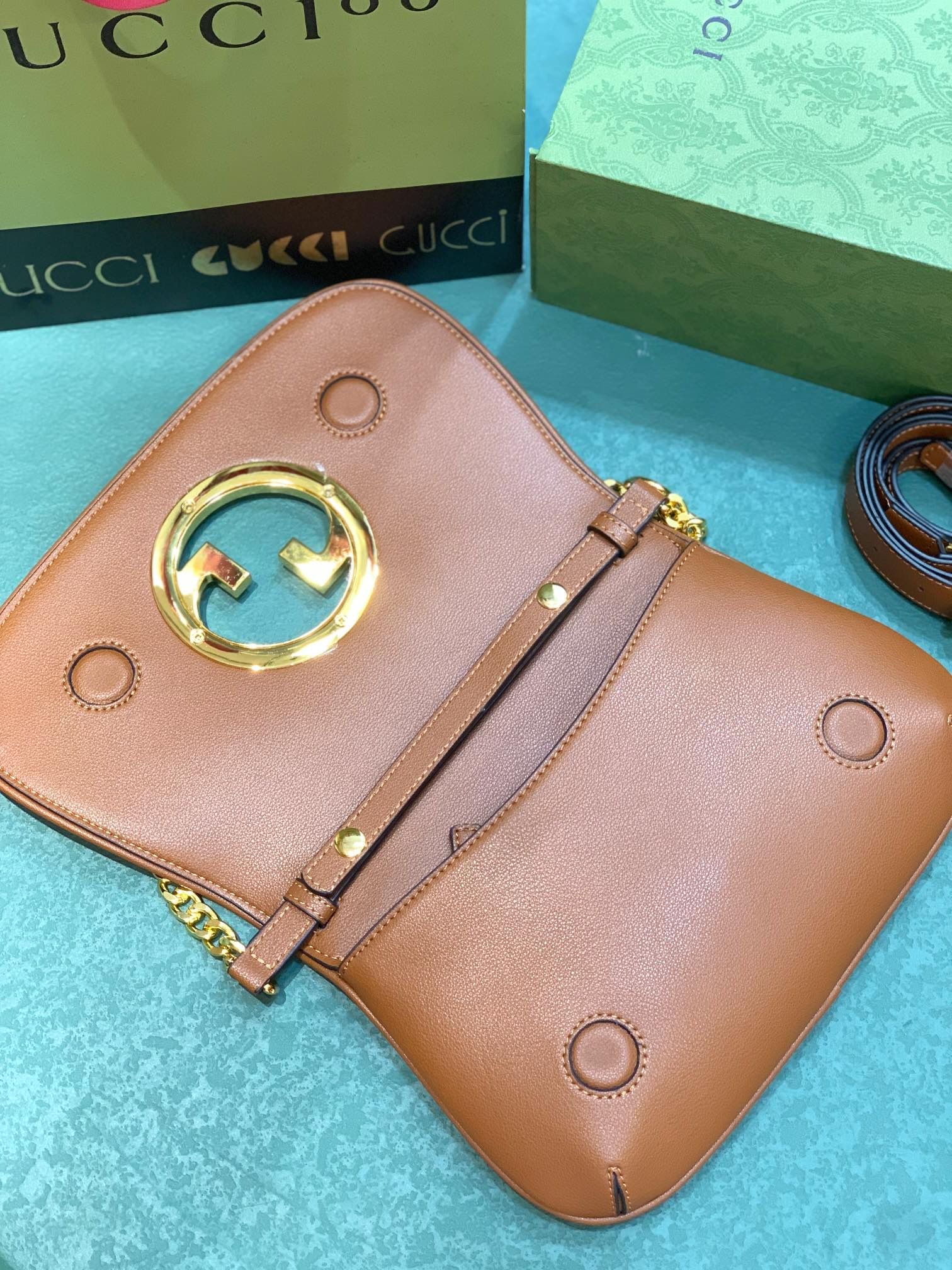 Gucci Blondie Shoulder Bag  Cuir Leather