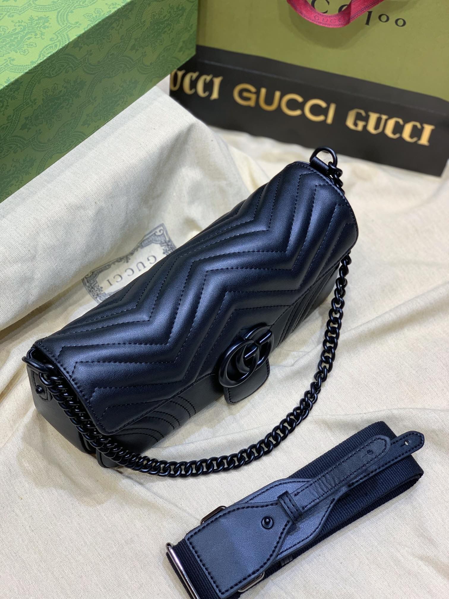 Gucci Gg Marmont Shoulder Bag Black Leather