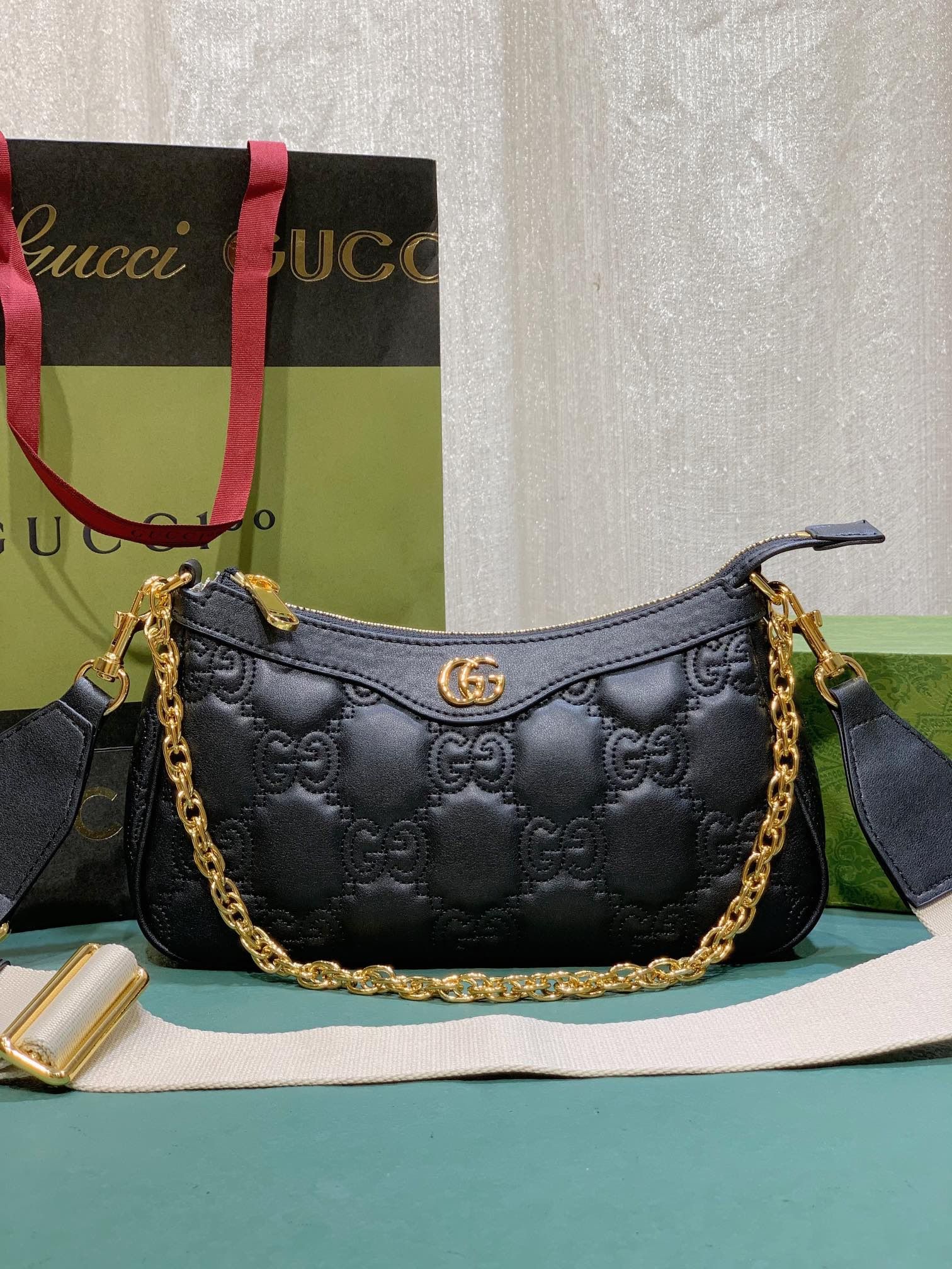 Gucci Gg Matelassé Handbag Black Leather