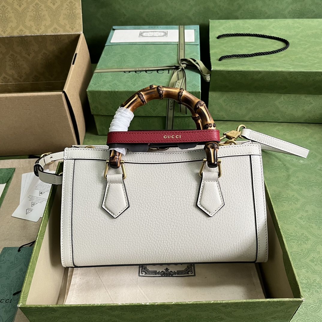 Gucci Diana Small Shoulder Bag White Leather