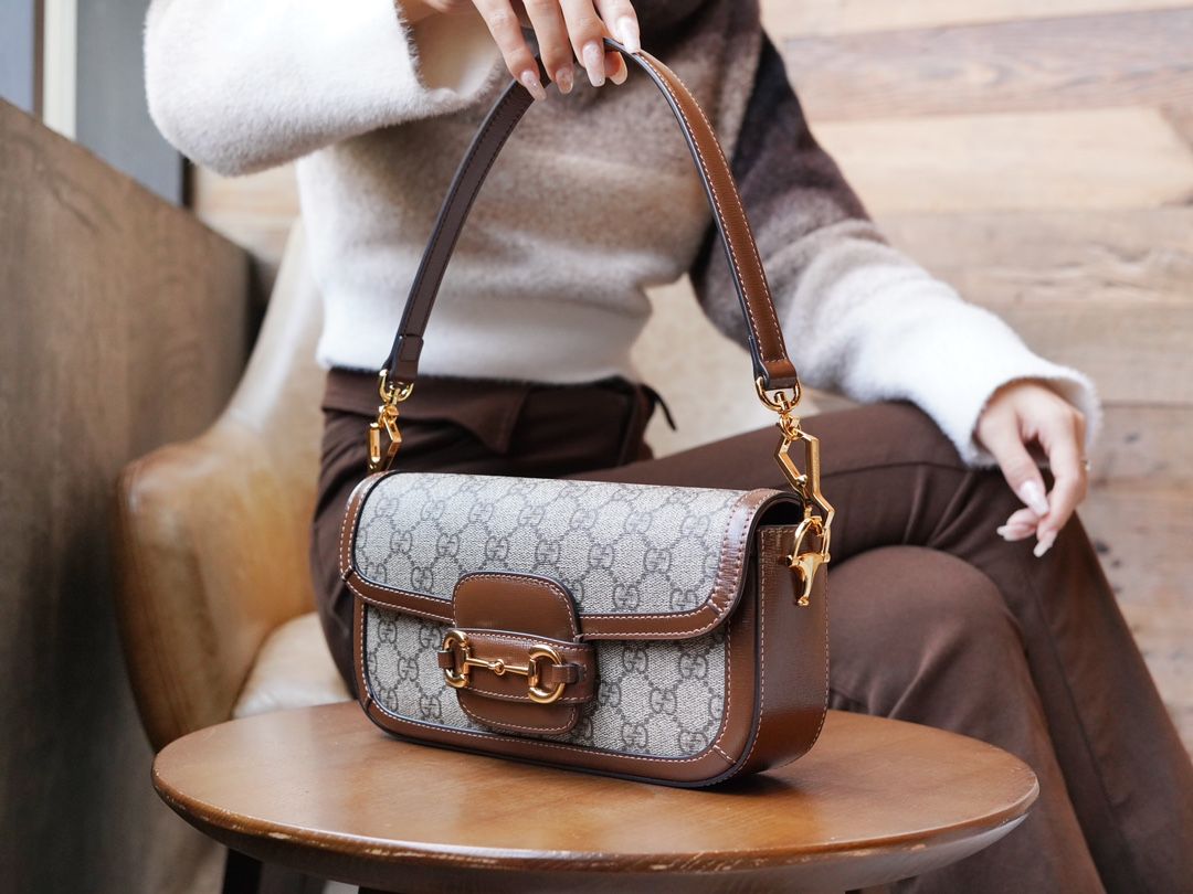 Gucci Horsebit 1955 Shoulder Bag Beige And Ebony Canvas