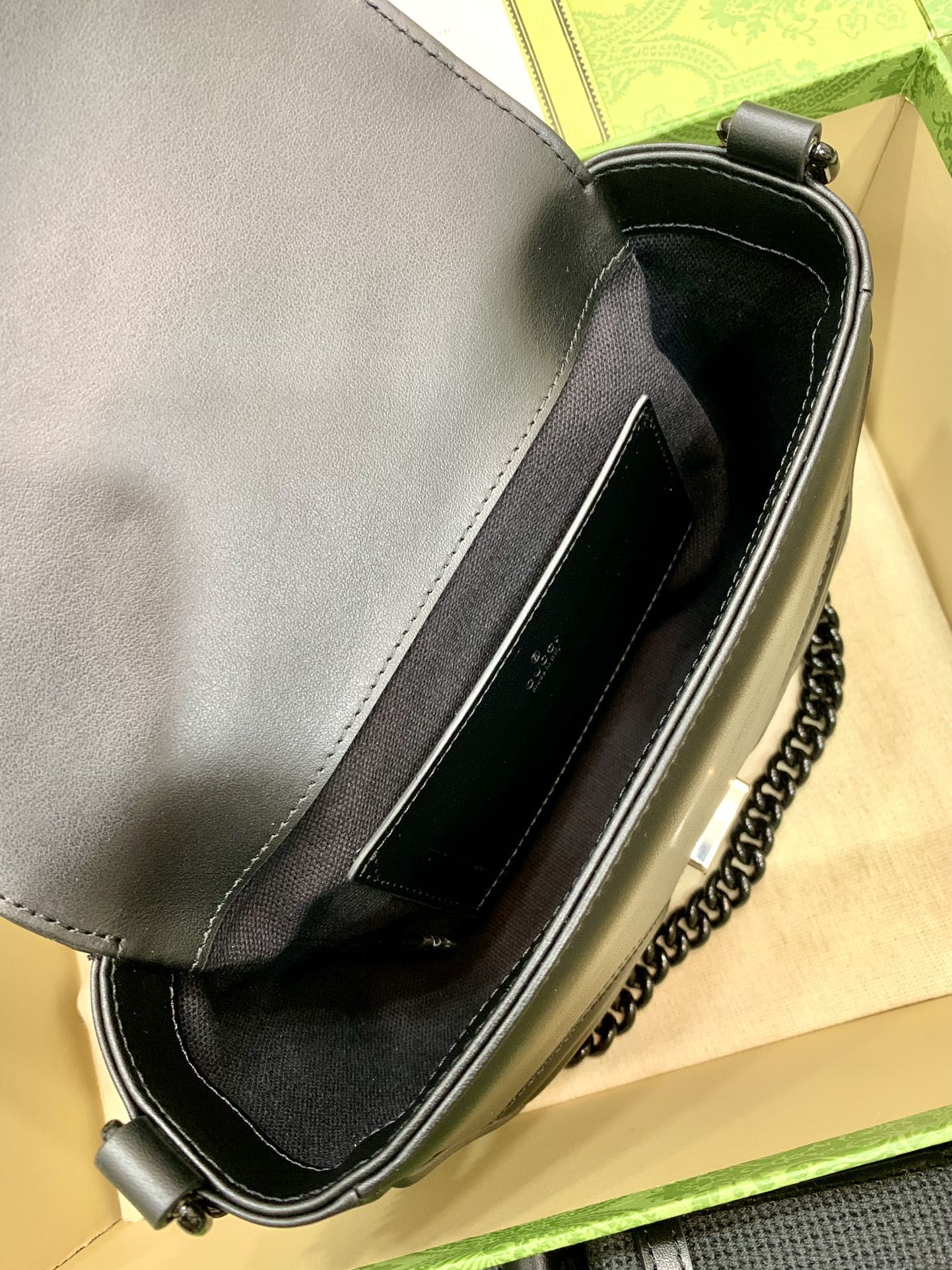 Gucci Gg Marmont Matelassé Shoulder Bag Black Leather