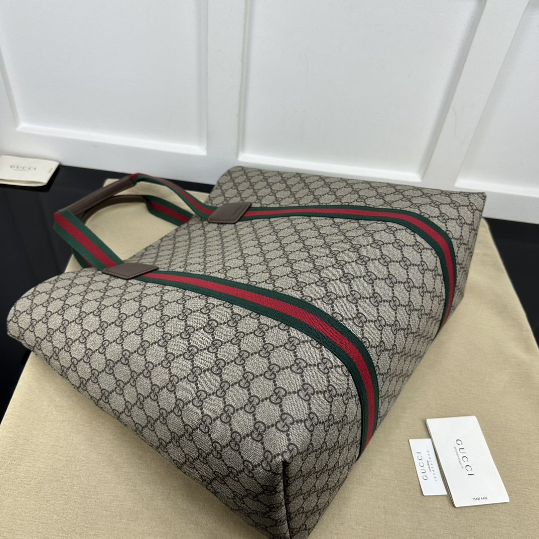 Gucci Gg Tender Medium Tote Bag Beige And Ebony Supreme Tender