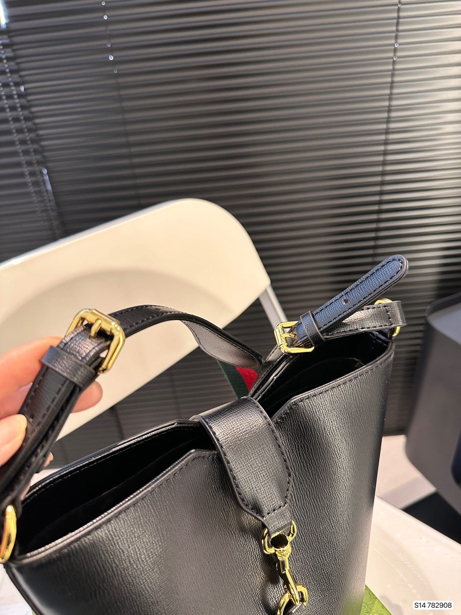 Gucci Mini Bucket Shoulder Bag Black Leather