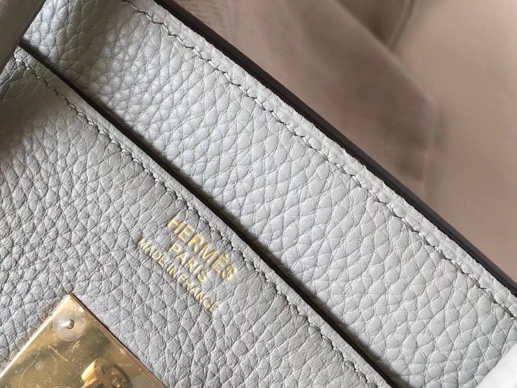 Hermes Birkin 35 Bag in Pearl Grey Clemence Leather with GHW