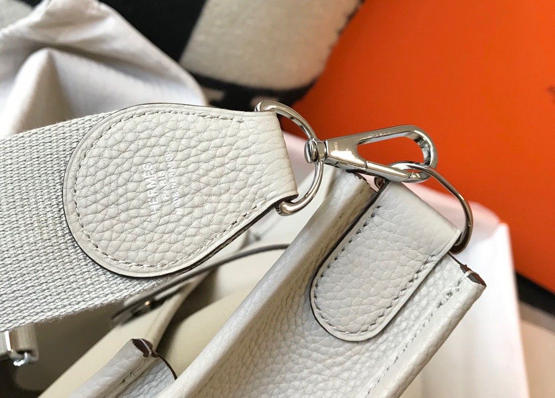 Hermes Evelyne III 29 Bag In Beton Clemence Leather