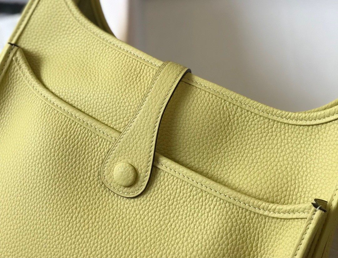 Hermes Evelyne III 29 Bag In Jaune Poussin Clemence Leather