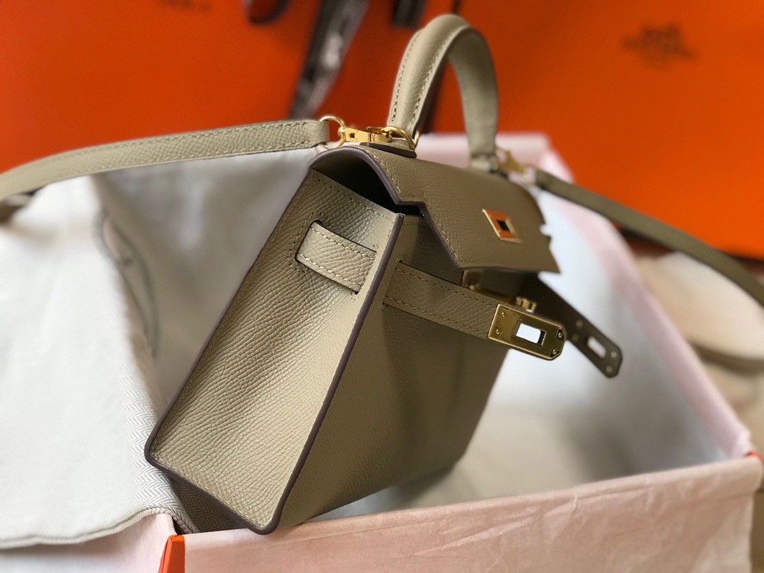 Hermes Kelly Mini II Sellier Bag In Tourterelle Epsom Leather GHW