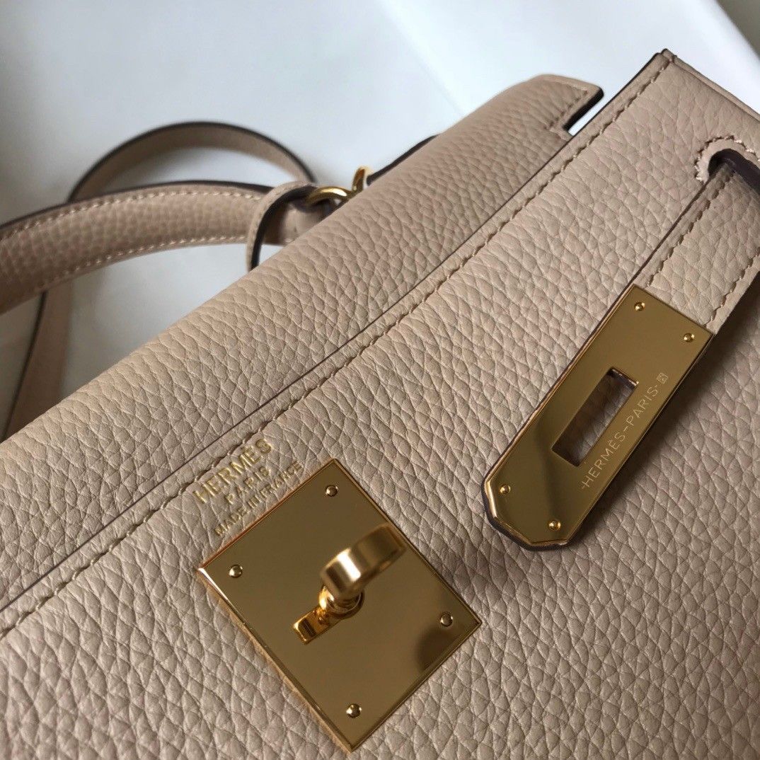 Hermes Kelly 25cm Retourne Bag in Trench Clemence Leather GHW