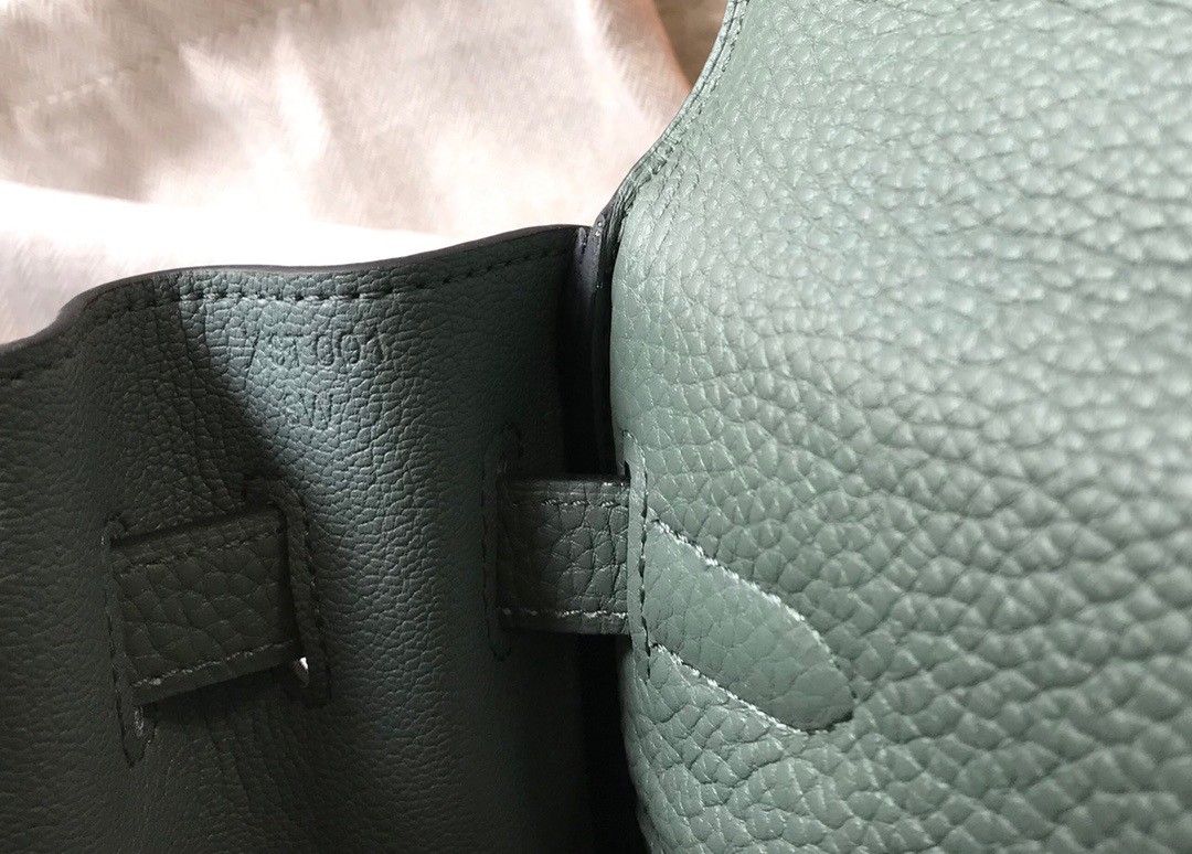 Hermes Kelly 25cm Retourne Bag in Vert Amande Clemence Leather GHW