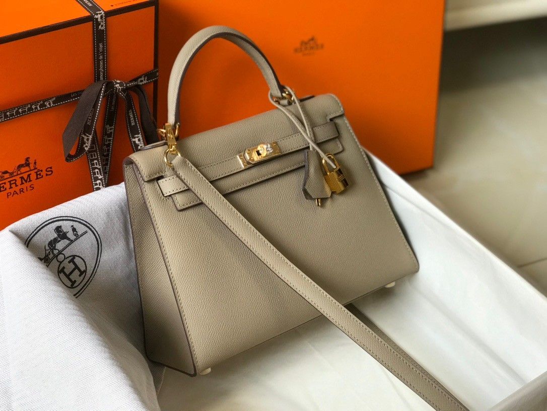 Hermes Kelly 25cm Sellier Bag in Gris Tourterelle Epsom Calfskin GHW