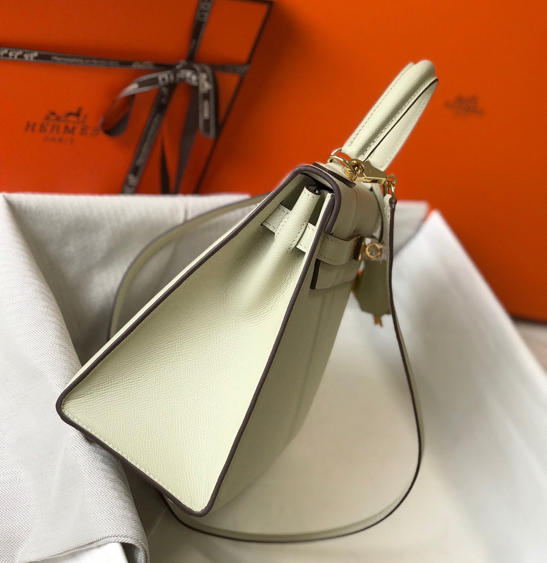 Hermes Kelly 25cm Sellier Bag in Craie Epsom Calfskin GHW