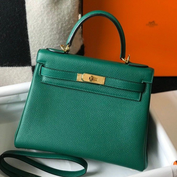 Hermes Kelly 28cm Retourne Bag in Malachite Clemence Leather GHW