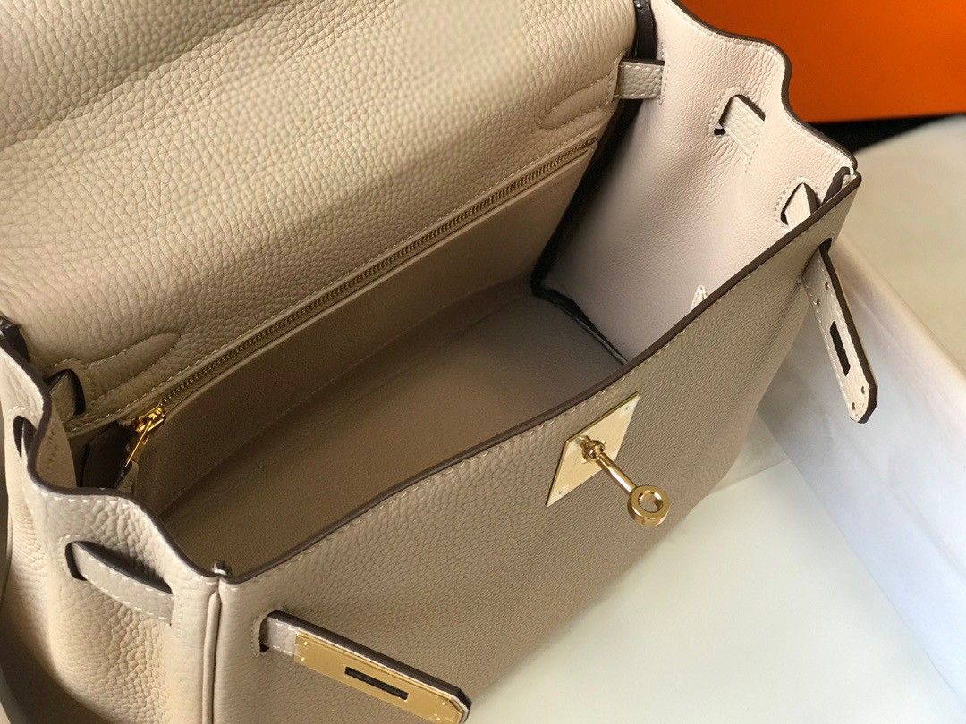 Hermes Kelly 28cm Retourne Bag in Trench Clemence Leather GHW