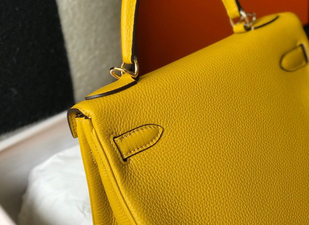 Hermes Kelly 28cm Retourne Bag in Yellow Clemence Leather GHW