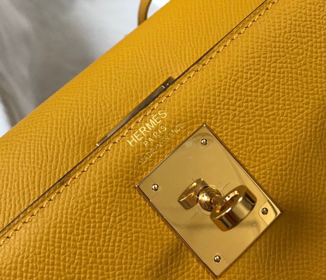 Hermes Kelly 28cm Sellier Bag in Yellow Epsom Calfskin GHW