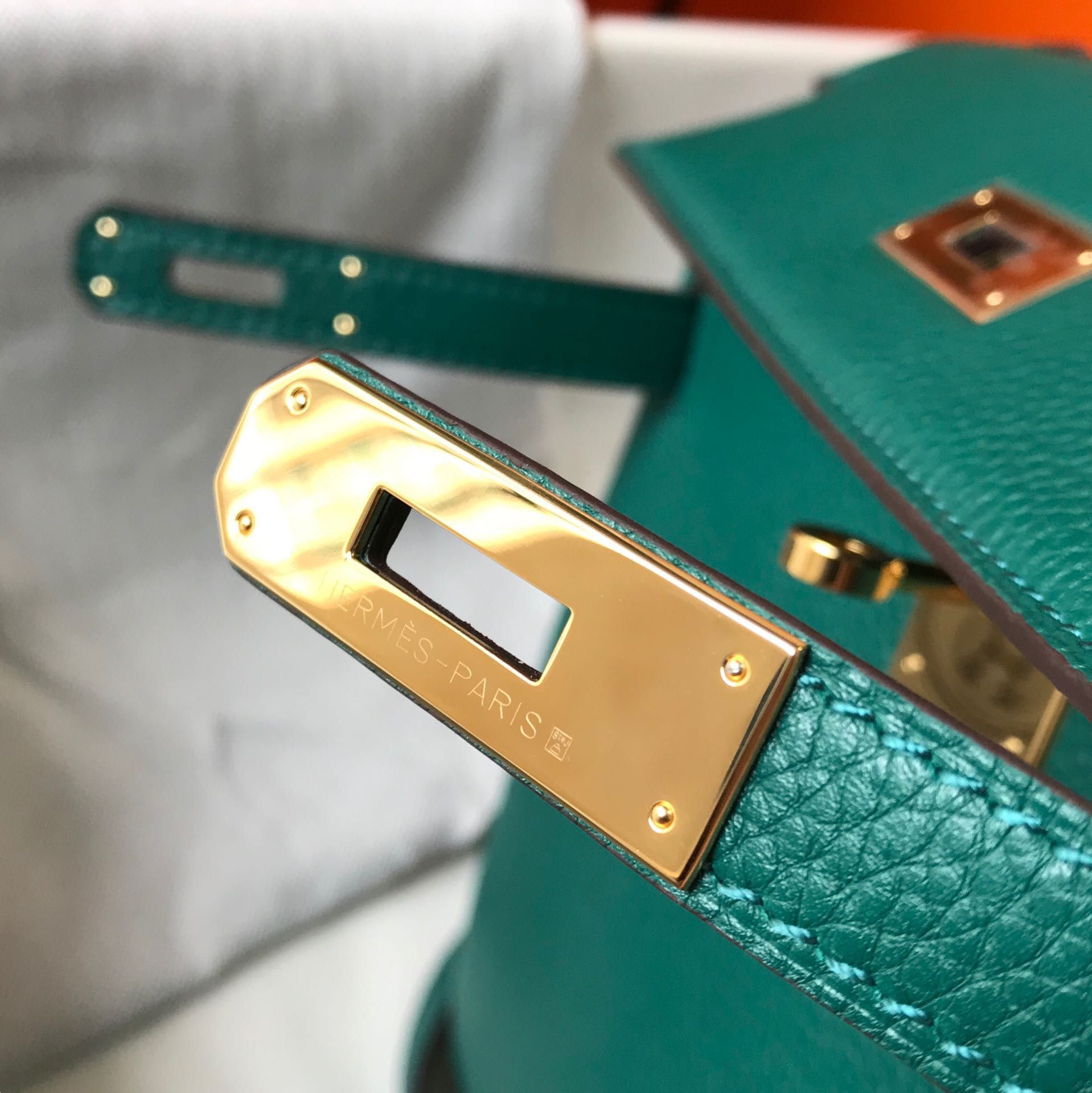 Hermes Kelly 32cm Retourne Bag in Malachite Clemence Leather GHW