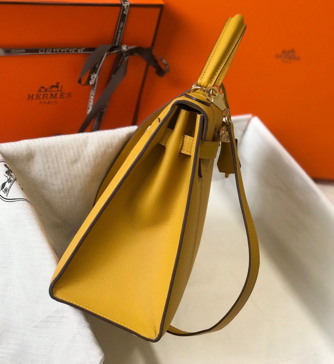 Hermes Kelly 32cm Sellier Bag in Yellow Epsom Calfskin GHW