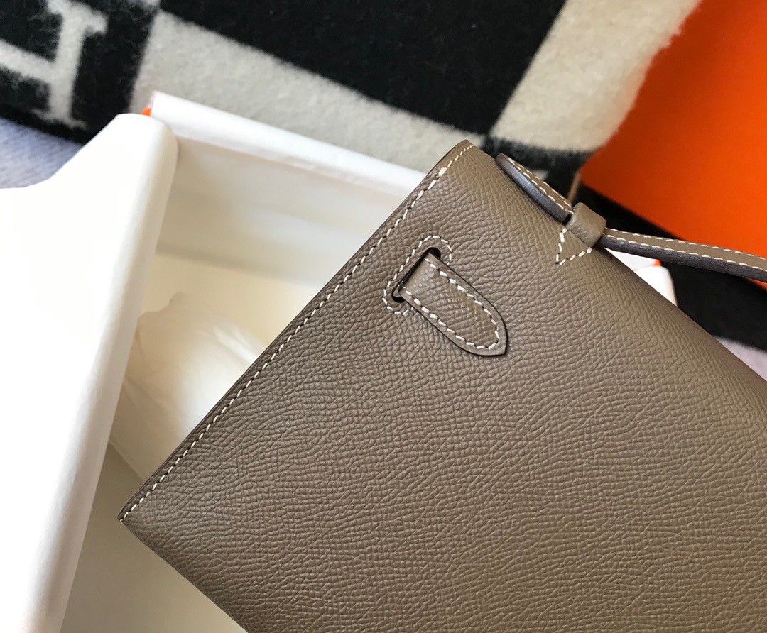 Hermes Kelly Pochette Clutch Bag In Taupe Epsom Leather