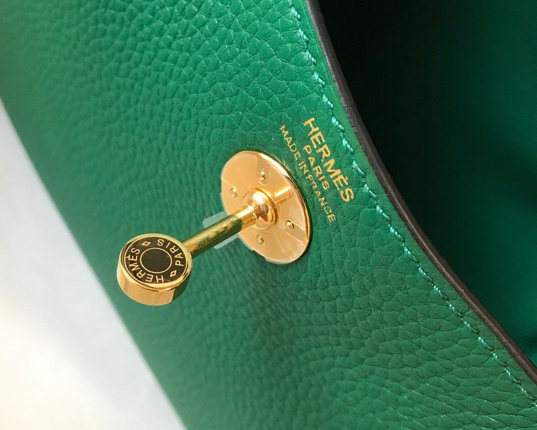 Hermes Lindy Mini Bag In Malachite Clemence Leather GHW