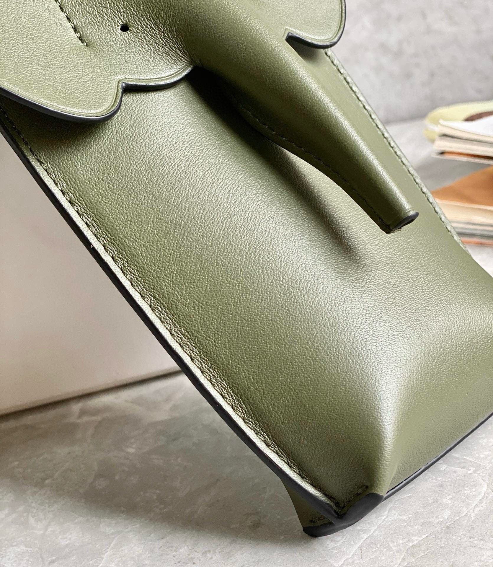 Loewe Elephant Pocket in Green Calfskin