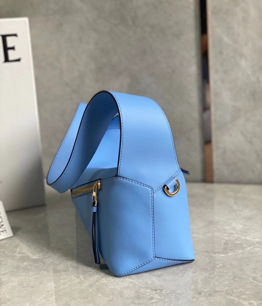 Loewe Puzzle Hobo Bag In Blue Nappa Calfskin