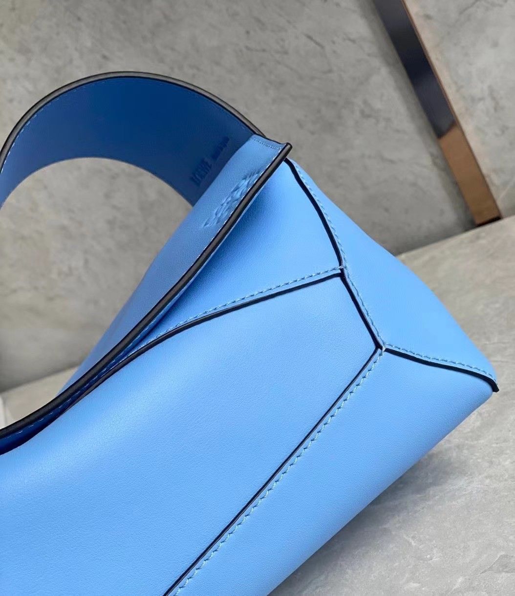 Loewe Puzzle Hobo Bag In Blue Nappa Calfskin