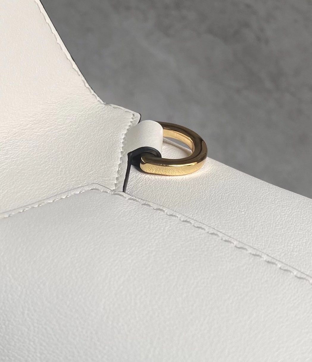 Loewe Puzzle Hobo Bag In White Nappa Calfskin