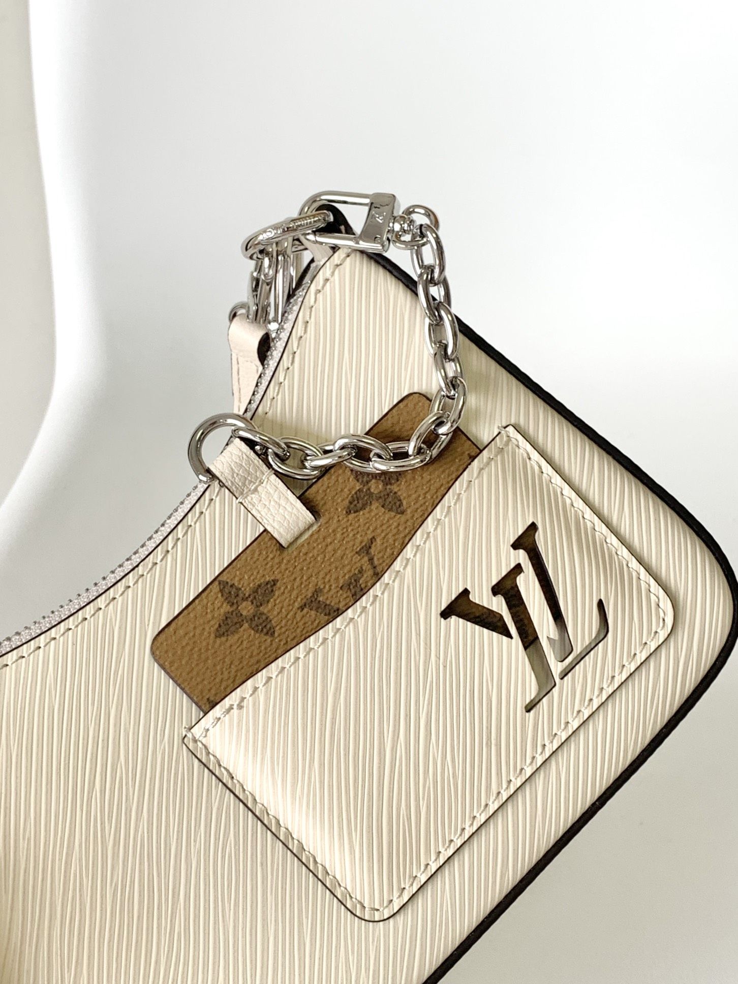 Louis Vuitton Marellini Epi Leather Women's Handbags M20999