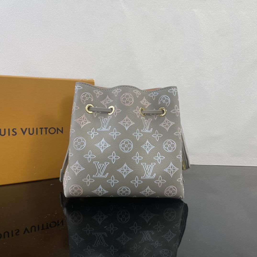 Louis Vuitton Bella Mahina Leather Women's Handbags M23388