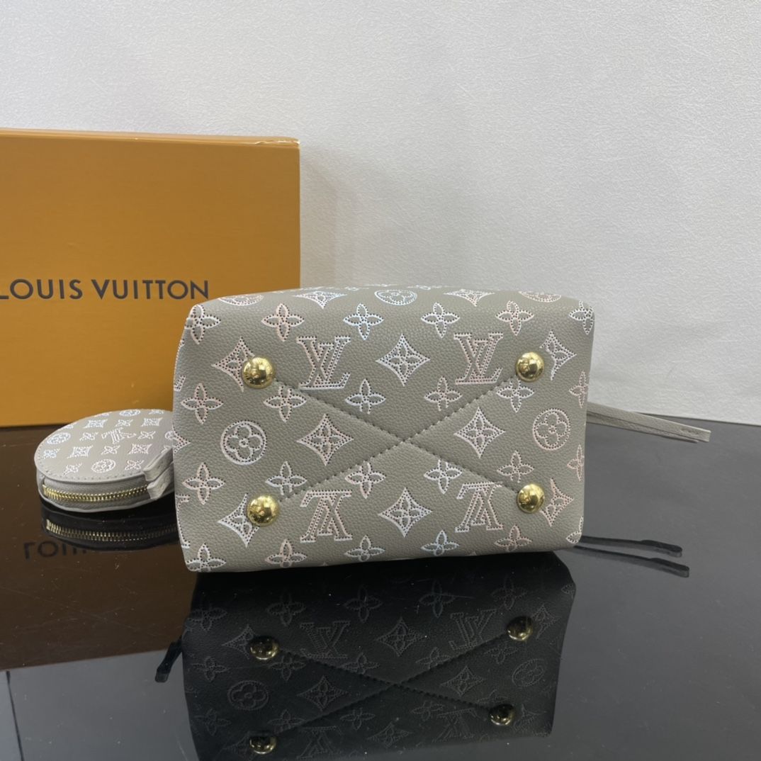 Louis Vuitton Bella Mahina Leather Women's Handbags M23388