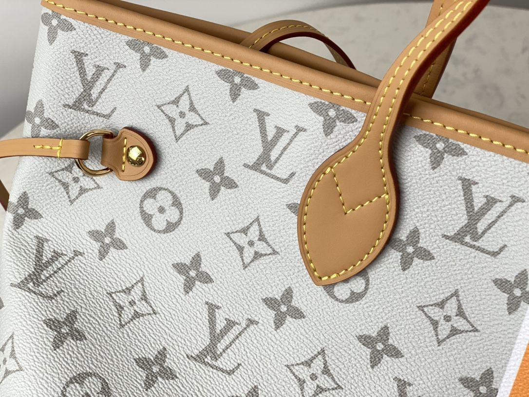 Louis Vuitton Neverfull MM Monogram Canvas Women's Handbags M23501