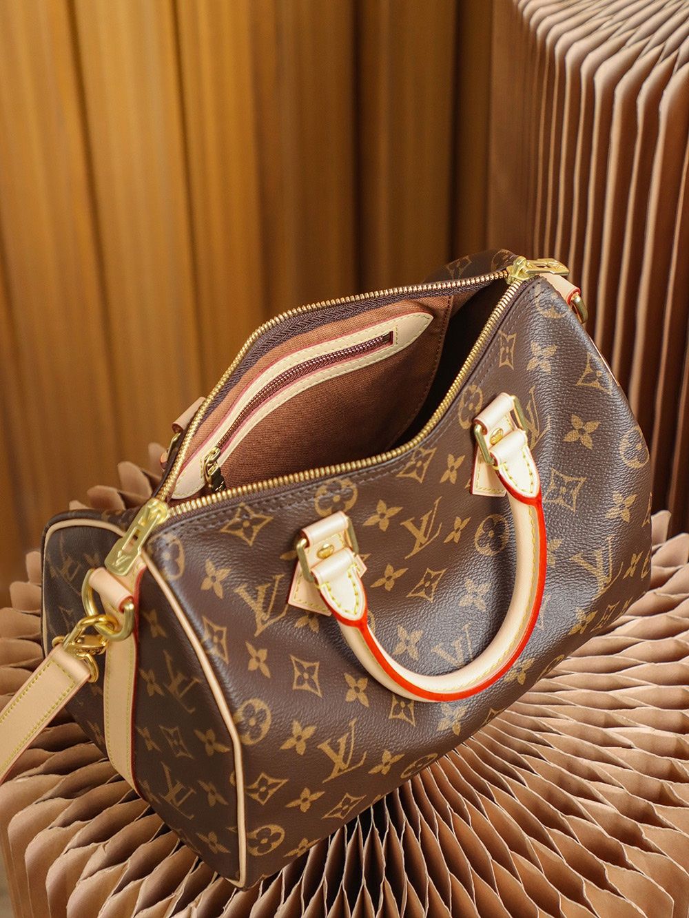 Louis Vuitton Speedy Bandoulière 25 Monogram Canvas Women's Handbags M41113