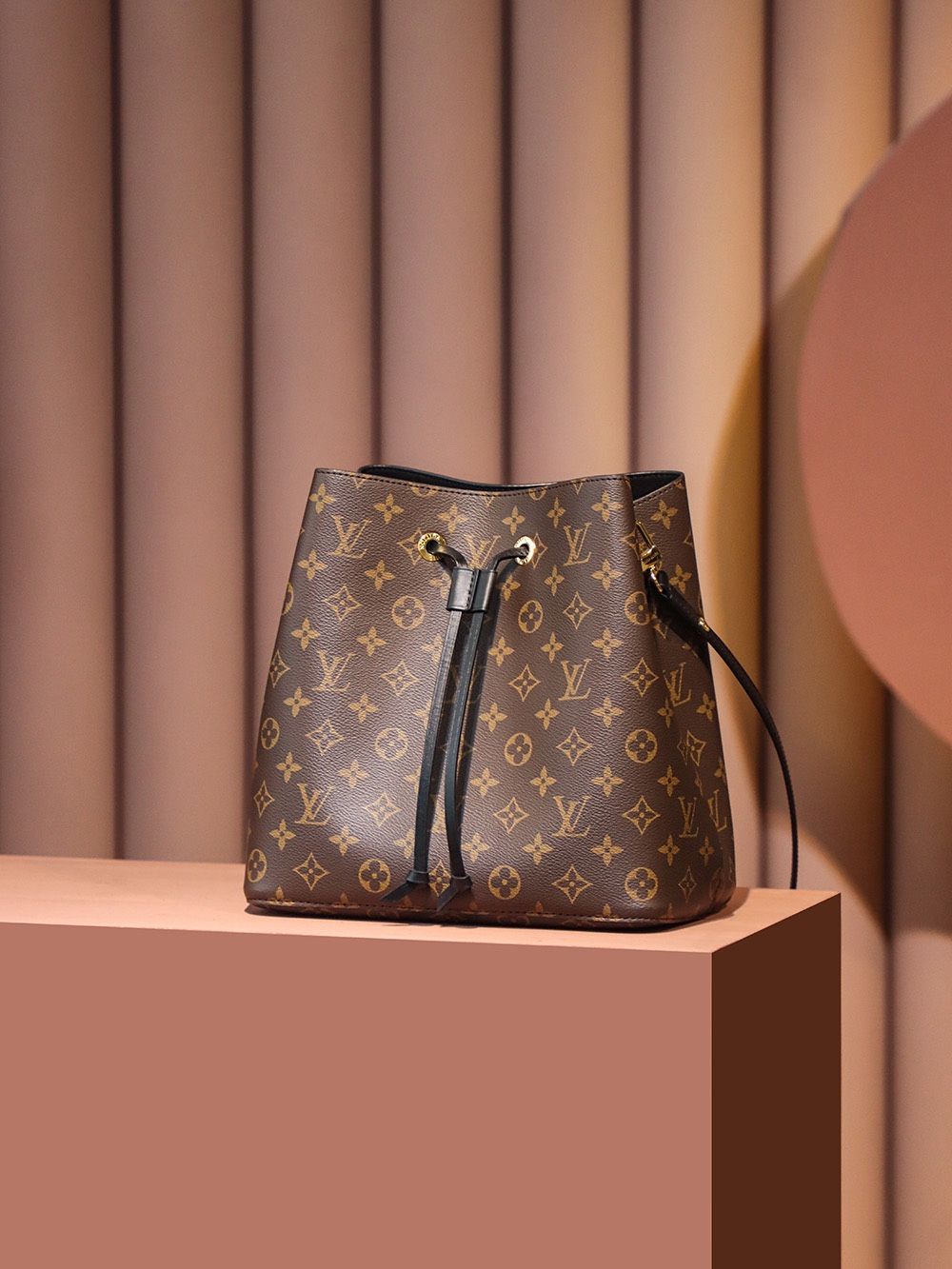 Louis Vuitton NéoNoé MM Monogram Canvas Women's Handbags M44020