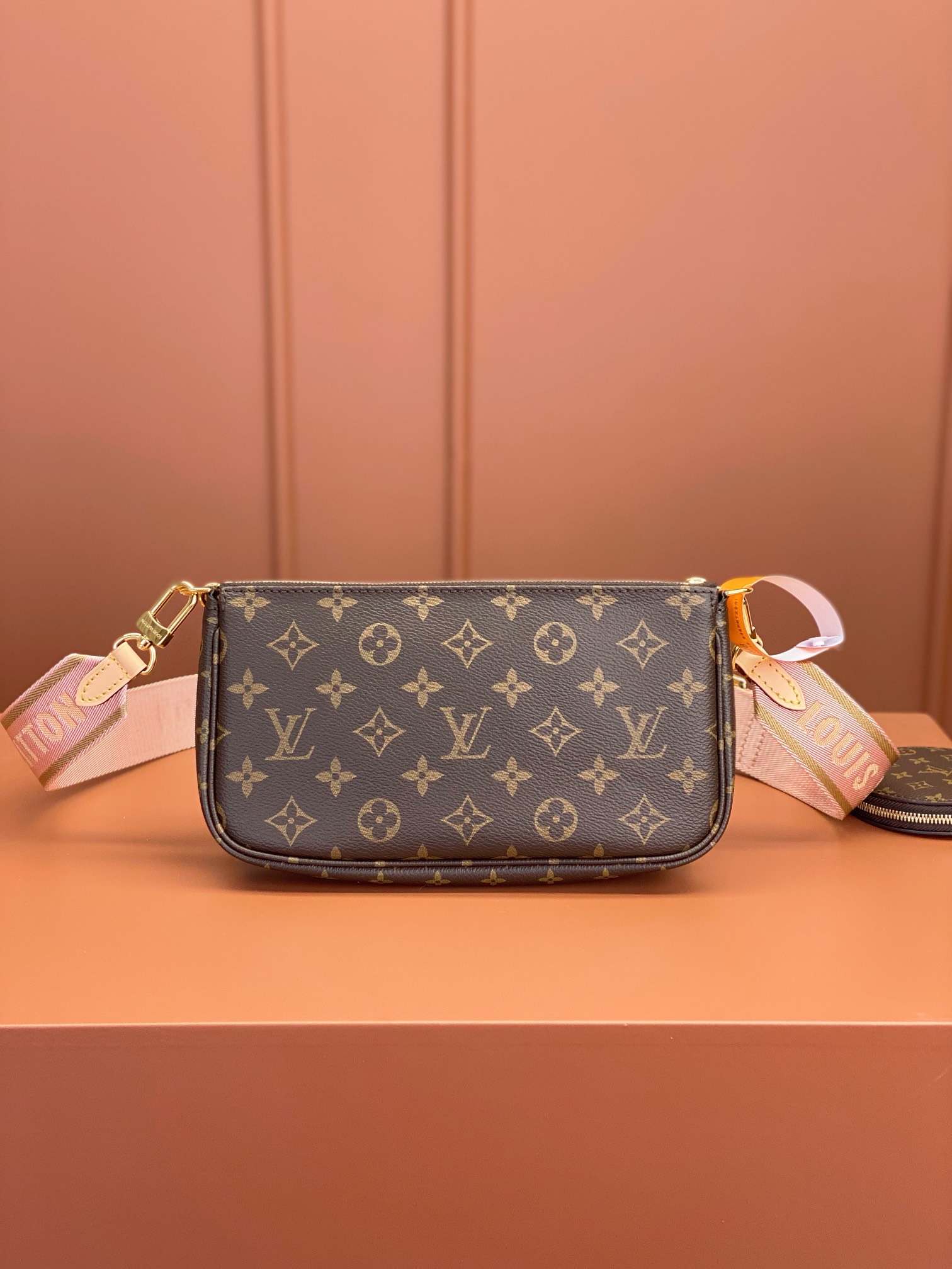 Louis Vuitton Multi Pochette Accessoires Monogram Canvas Women's Handbags M44840