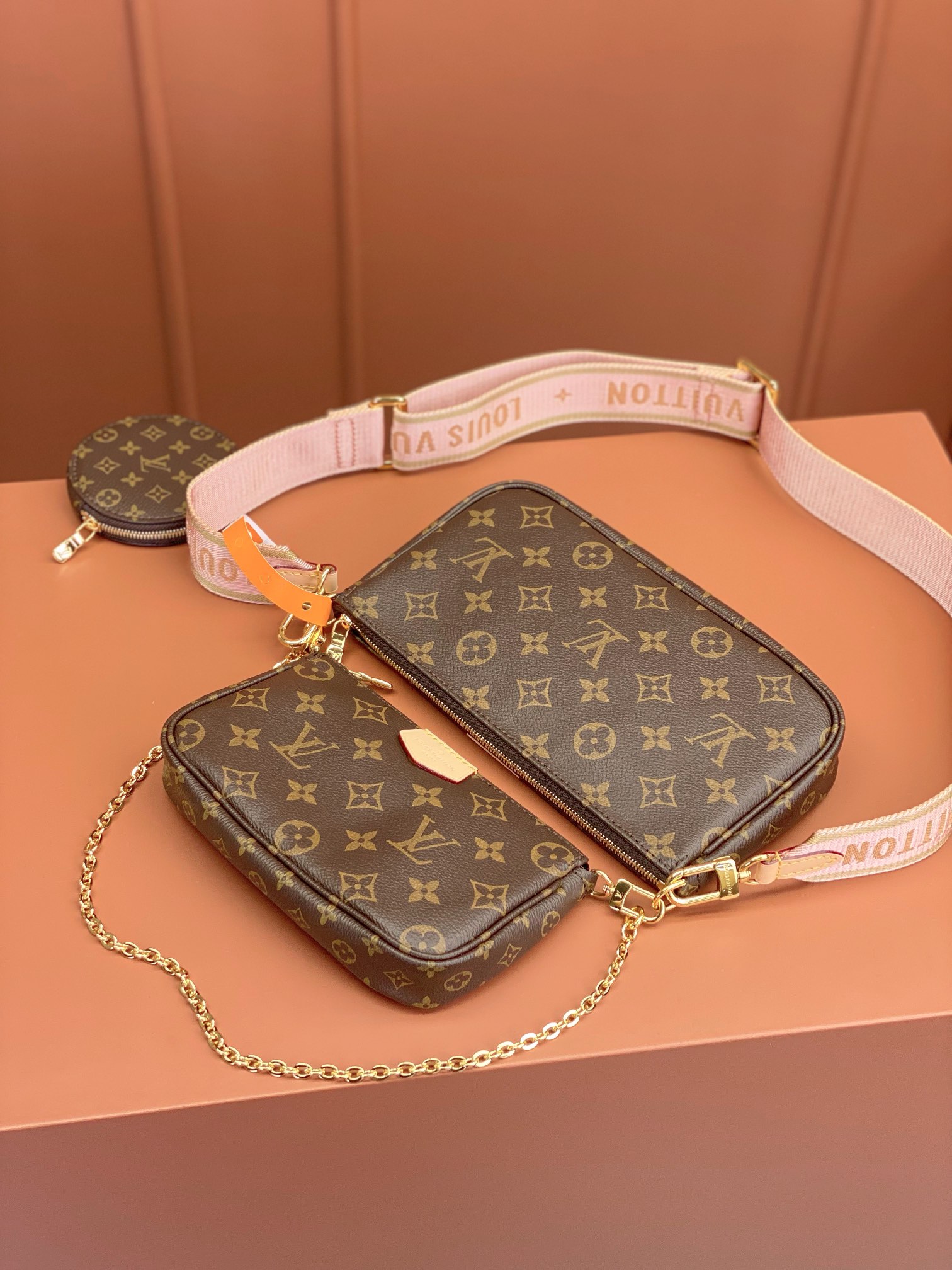 Louis Vuitton Multi Pochette Accessoires Monogram Canvas Women's Handbags M44840