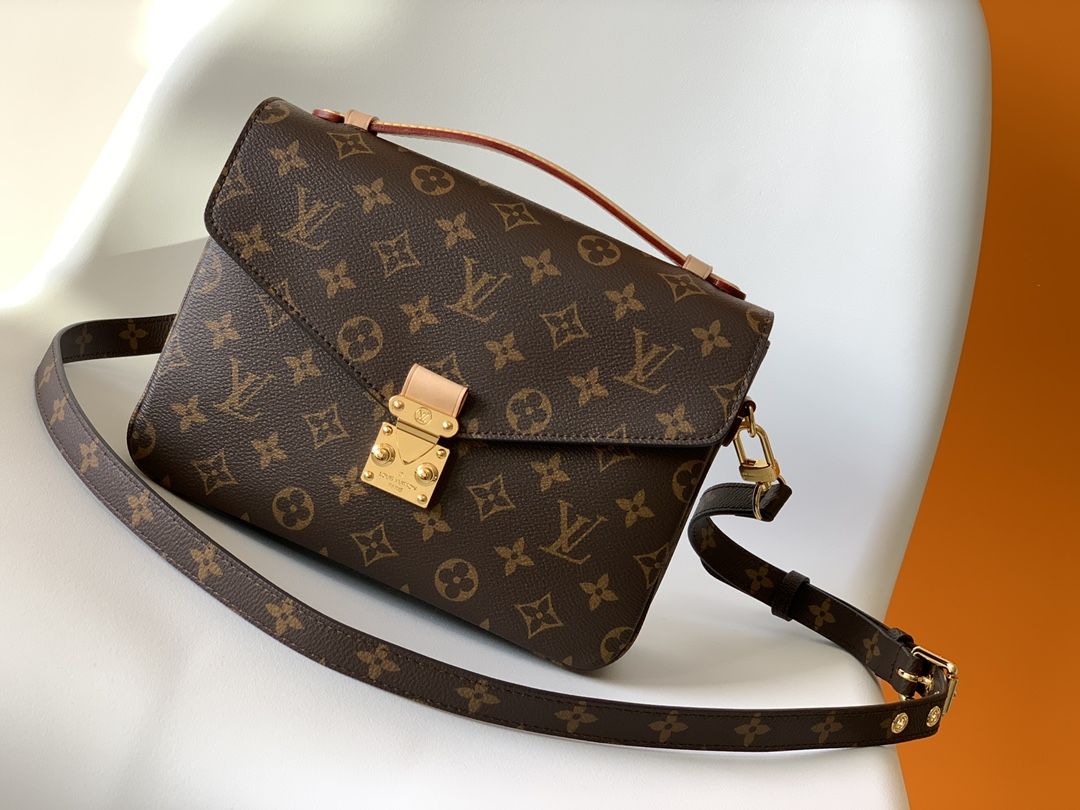 Louis Vuitton Pochette Métis Monogram Canvas Women's Handbags M44875