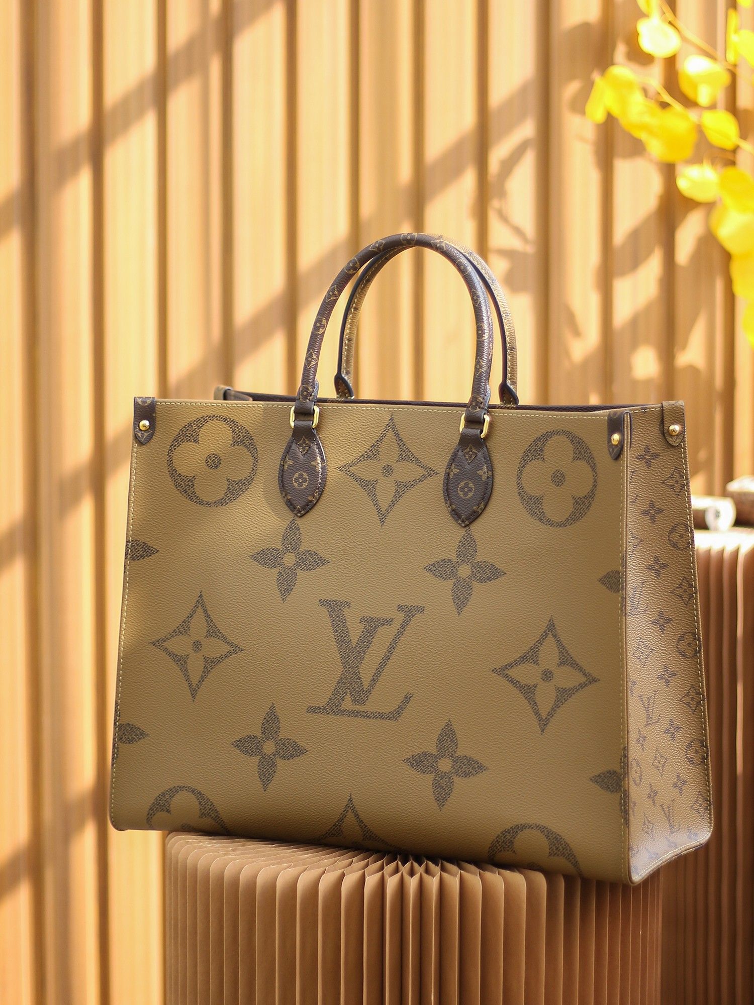 Louis Vuitton OnTheGo GM Monogram Canvas Women's Handbags M45320