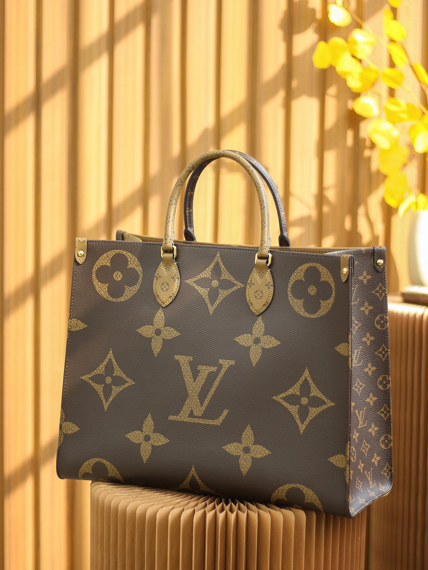 Louis Vuitton OnTheGo GM Monogram Canvas Women's Handbags M45320