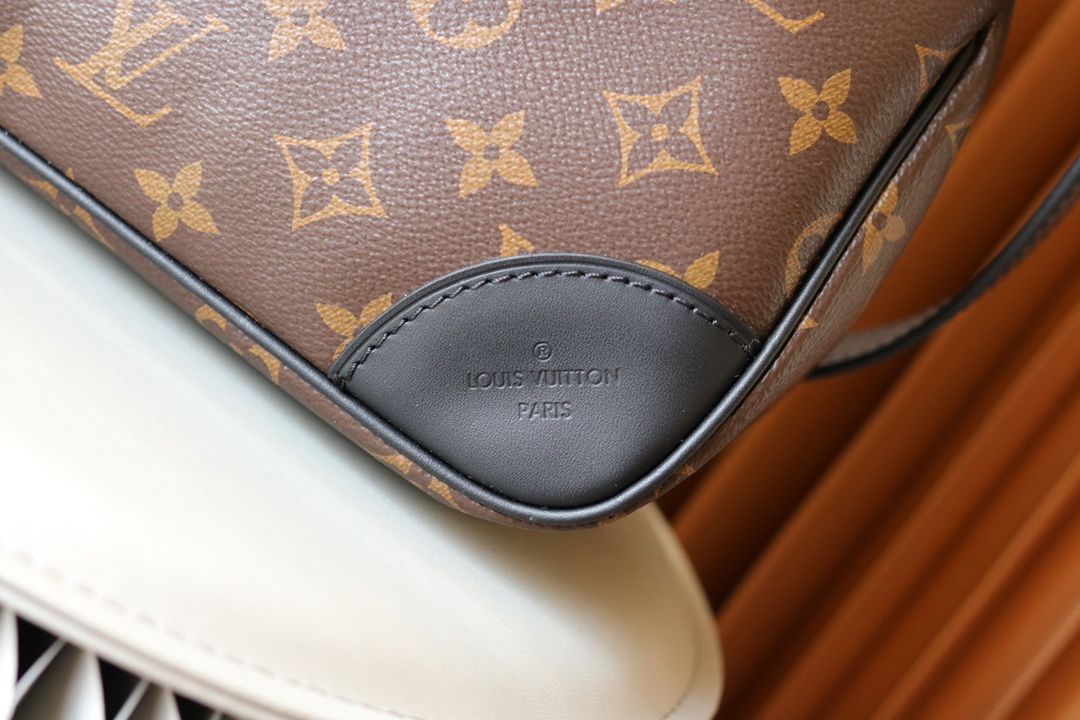 Louis Vuitton Odéon MM Monogram Canvas Women's Handbags M45352