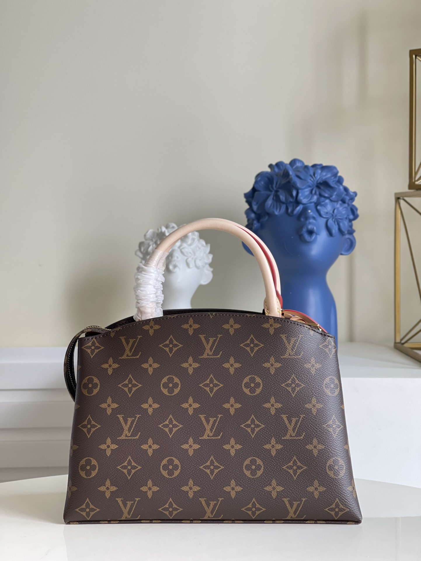 Louis Vuitton Petit Palais Monogram Canvas Women's Handbags M45900