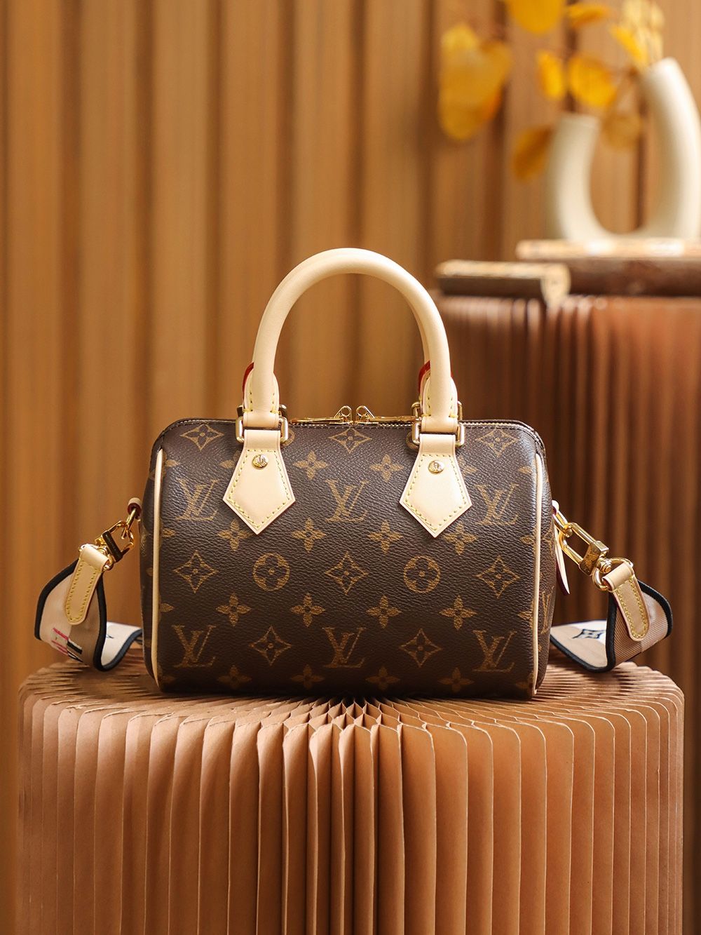 Louis Vuitton Speedy Bandoulière 20 Monogram Canvas Women's Handbags M46234